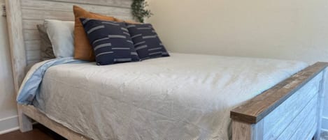 WiFi, bed sheets