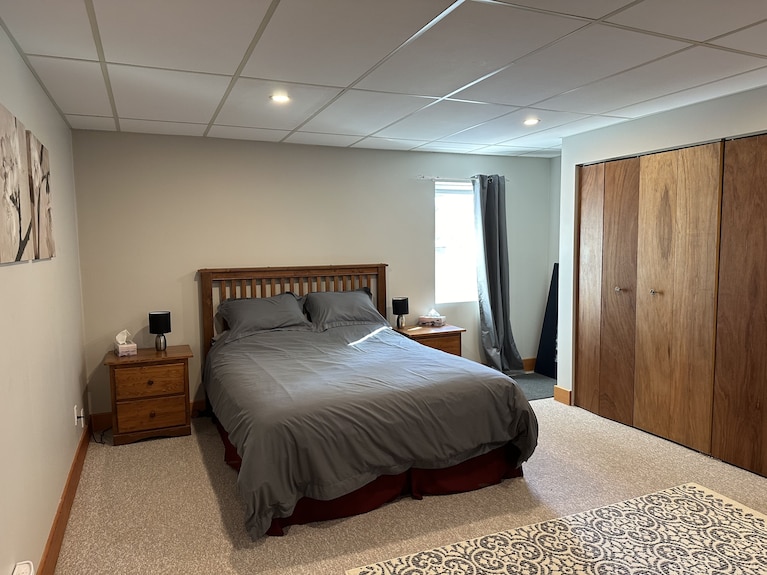 Bright Basement Suite On A Goat Farm - Rossland