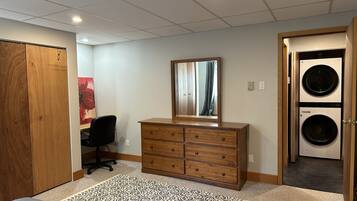 1 bedroom, desk, iron/ironing board, free WiFi