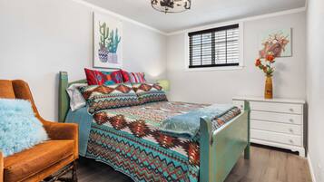 2 bedrooms, WiFi, bed sheets