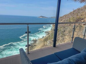 Property grounds - Magical sunsets, king bed, and pro service B403 (Acapulco de Juárez)
