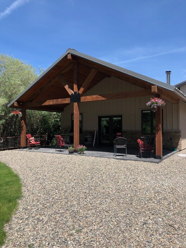 Exterior - NEW 3-bedroom house in Wolf Creek! (Wolf Creek)