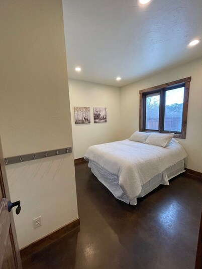 NEW 3-bedroom house in Wolf Creek!