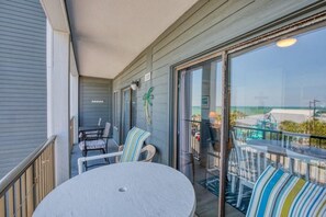Outdoor dining - Myrtle Beach Resort 313a (Myrtle Beach)