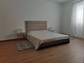2 chambres, accès à Internet, literie fournie