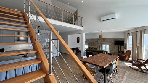 Casa do Sobrado by Portus Alacer
