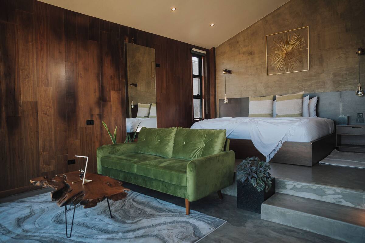Luxury Cabin | Minibar, in-room safe, WiFi (free), bed sheets