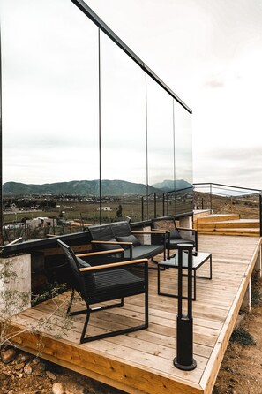 Minibar, in-room safe, free WiFi, bed sheets - Bajo Estrellas Hotel Contemporáneo (Valle de Guadalupe)