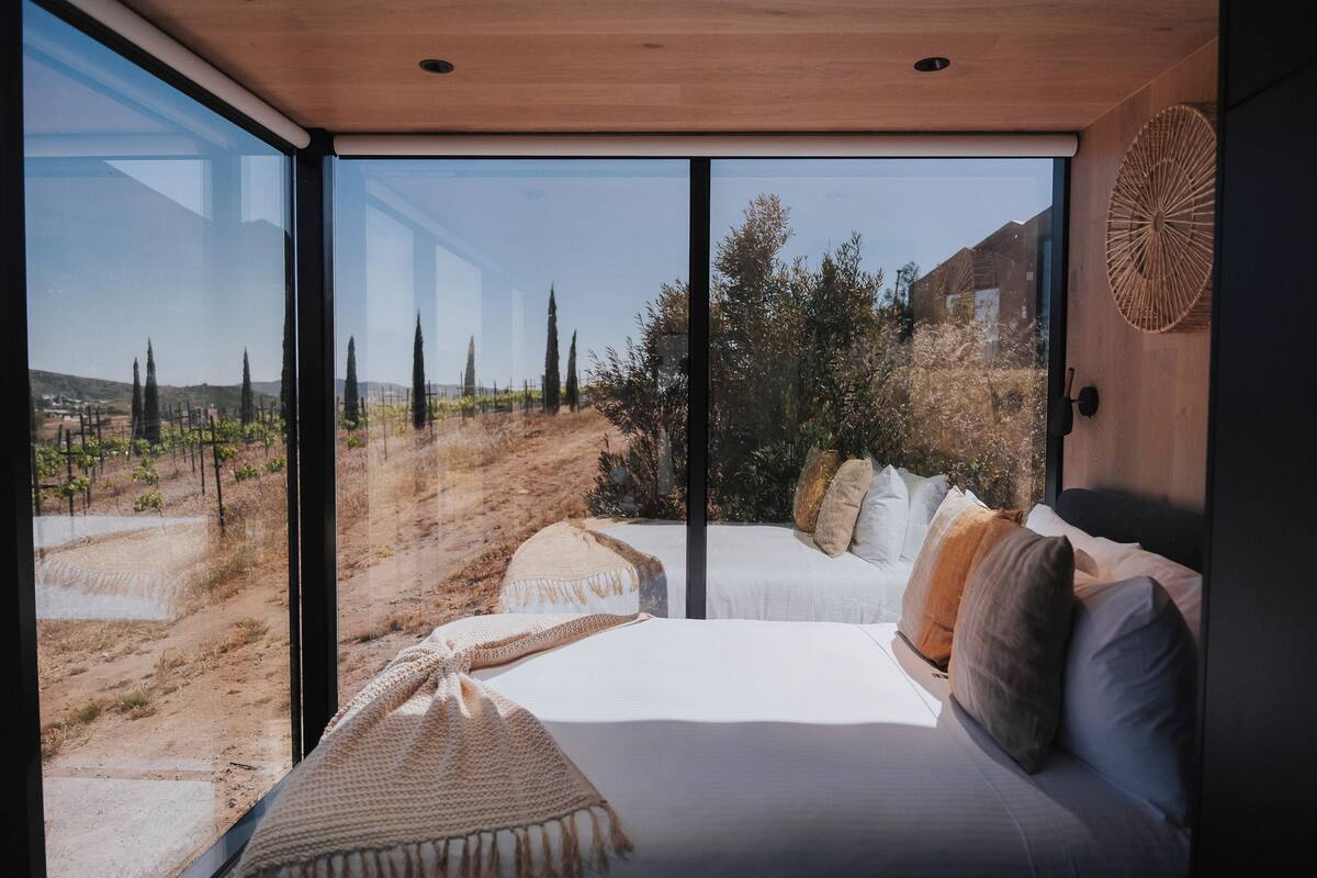 Exclusive Cabin | Minibar, in-room safe, WiFi (free), bed sheets