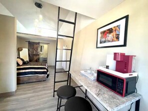 4 bedrooms, free WiFi