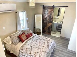 4 bedrooms, free WiFi - Vaquero Vibes: Entire Complex (Marfa)