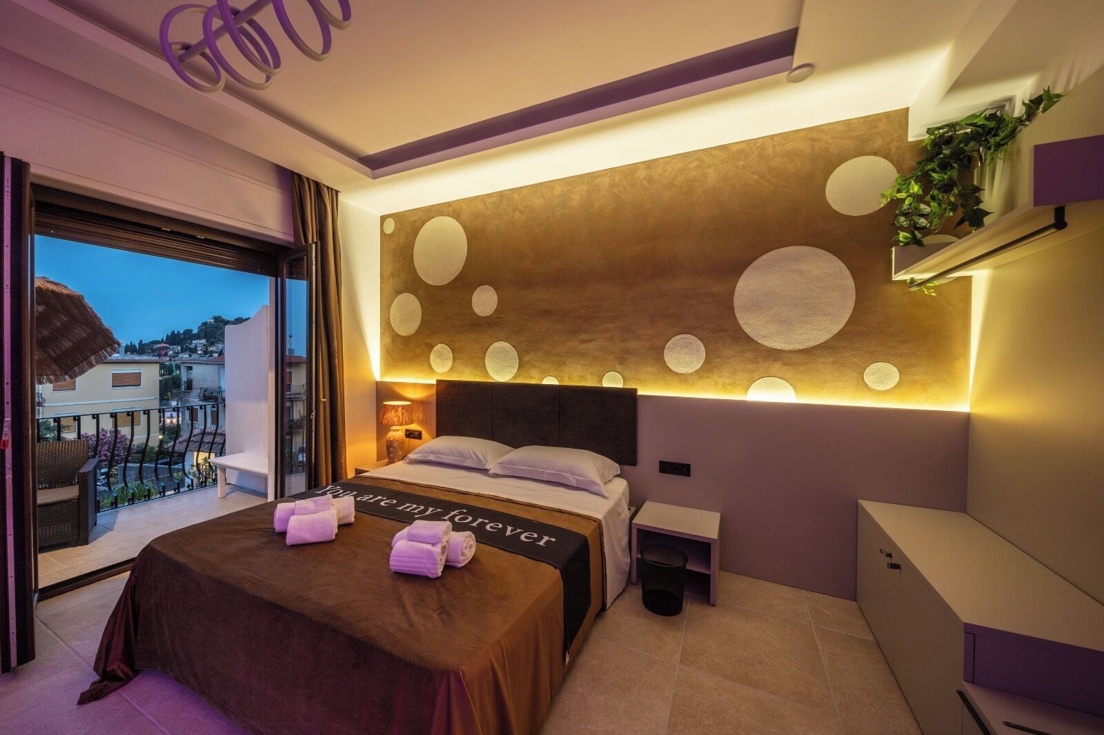 Panorama appartement, balkon, uitzicht op zee | 1 slaapkamer, een minibar, een kluis op de kamer