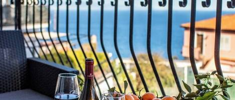 Appartement Panoramique, balcon, vue mer | Terrasse/Patio