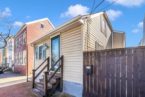 Exterior detail - Unique Little Charmer in Downtown Frederick
(Frederick)