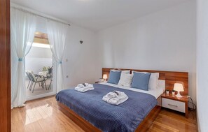 2 bedrooms, iron/ironing board, travel cot, free WiFi - Nice apartment in Dramalj with WiFi (Dramalj)