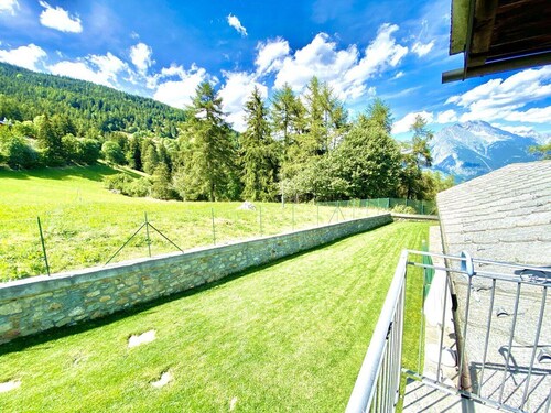 Rilassante Baita con Giardino Recintato