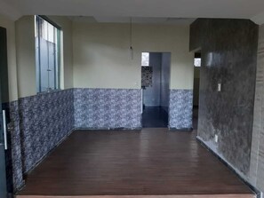 Interior - Sobradão Simples BH 4 Quartos (Santa Efigênia Belo Horizonte)