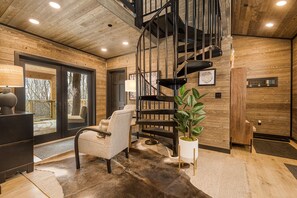 Interior - Deep Creek Lake Tree House with Hot Tub (McHenry)