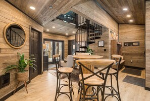 Dining - Deep Creek Lake Tree House with Hot Tub (McHenry)