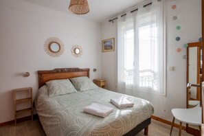 1 bedroom, iron/ironing board, bed sheets