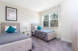 4 dormitorios, tabla de planchar con plancha, wifi y ropa de cama