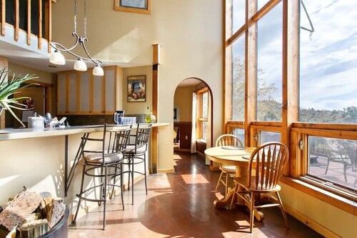 SkyMountain Lodge with Hot Tub and Infrared Sauna