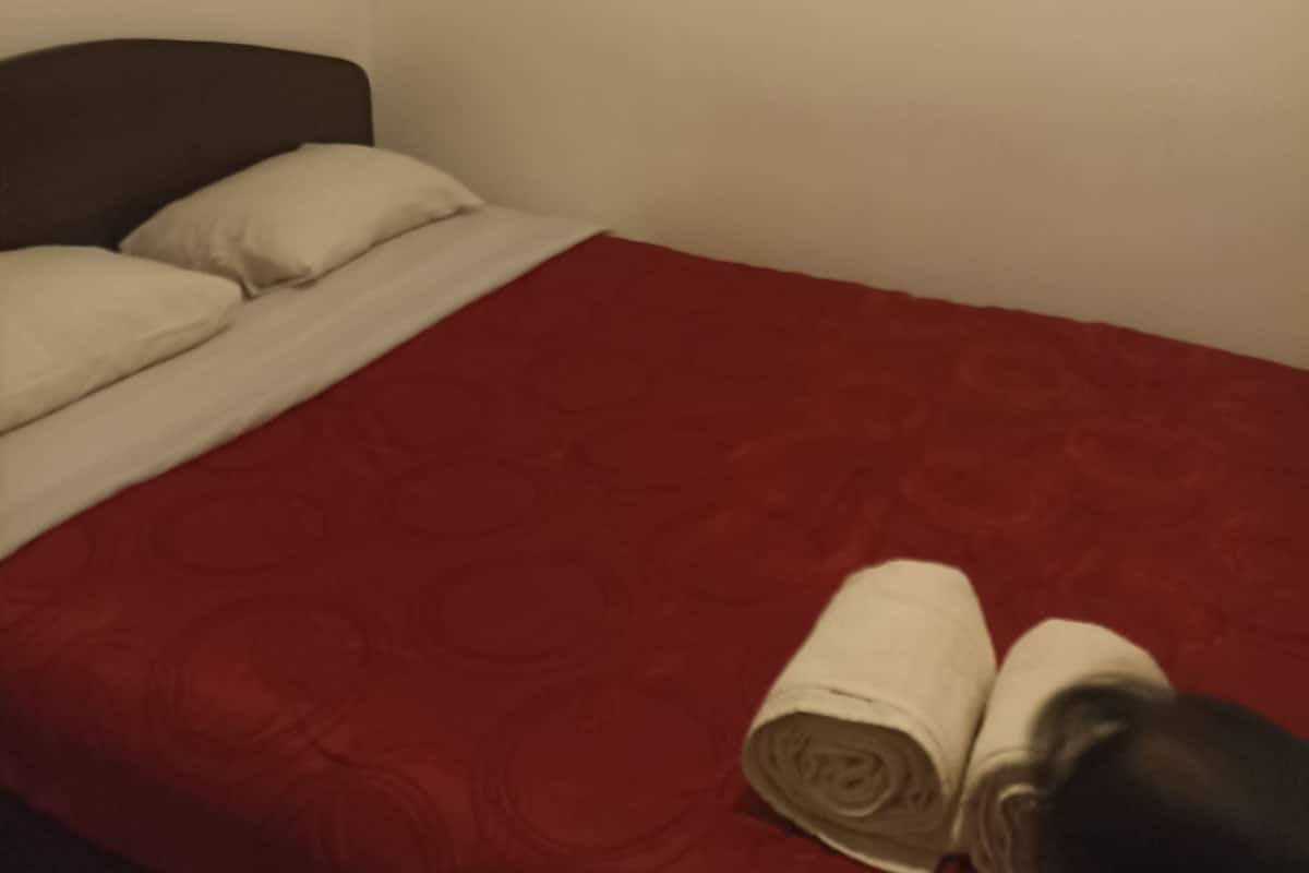 Habitación estándar doble | Cortinas opacas, wifi gratis, ropa de cama