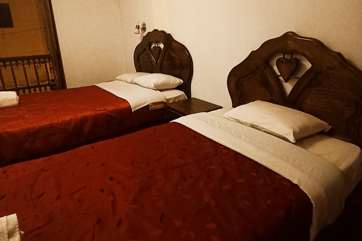 Habitación Deluxe doble | Cortinas opacas, wifi gratis, ropa de cama