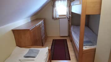 2 bedrooms, WiFi, bed sheets