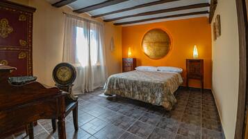 Family Room | 1 bedroom, free WiFi