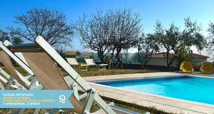 VIVA3 - Numana, large three-room apartment in villa with swimming pool