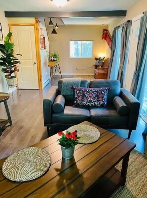 TV, fireplace, table football, printers - Chalet with Hot Tub at Base of Schweitzer Mtn (Sandpoint)