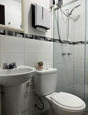 Towels, soap, shampoo, toilet paper