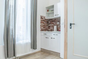 Interior - Brilliant Studio Apt. - Ideal for longstays (Vienna)