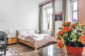 1 室のベッドルーム、WiFi、ベッドシーツ