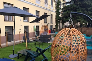 Terrace/patio - Cozy 1BR Apt. near Millenium Tower & Danube River (Vienna)