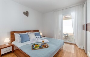 2 bedrooms, iron/ironing board, travel cot, free WiFi - 2 bedroom stunning apartment in Dramalj (Dramalj)