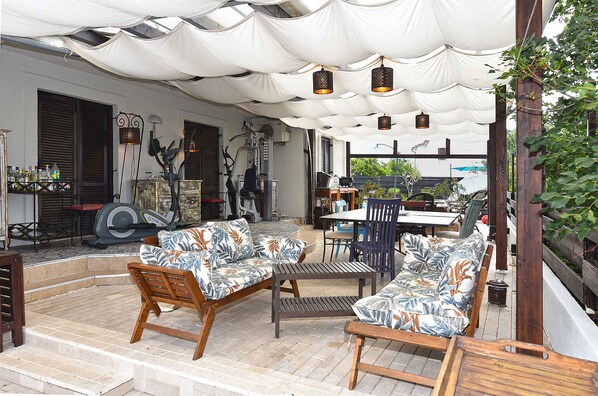 Outdoor dining - Holiday apartment with air conditioning (Barbariga)