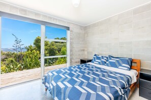 2 bedrooms, bed sheets