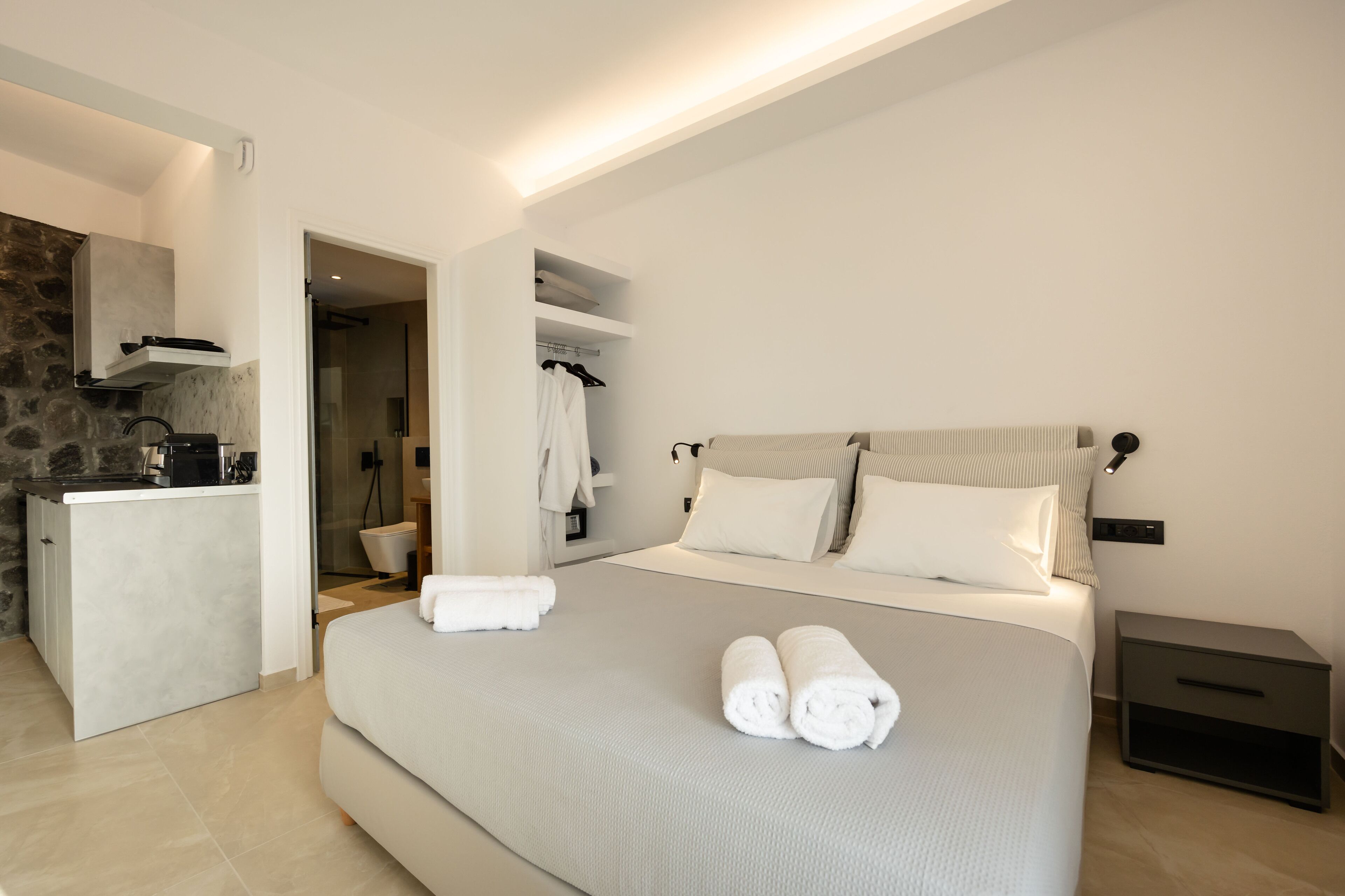 Photo - Nastram Suites Oia