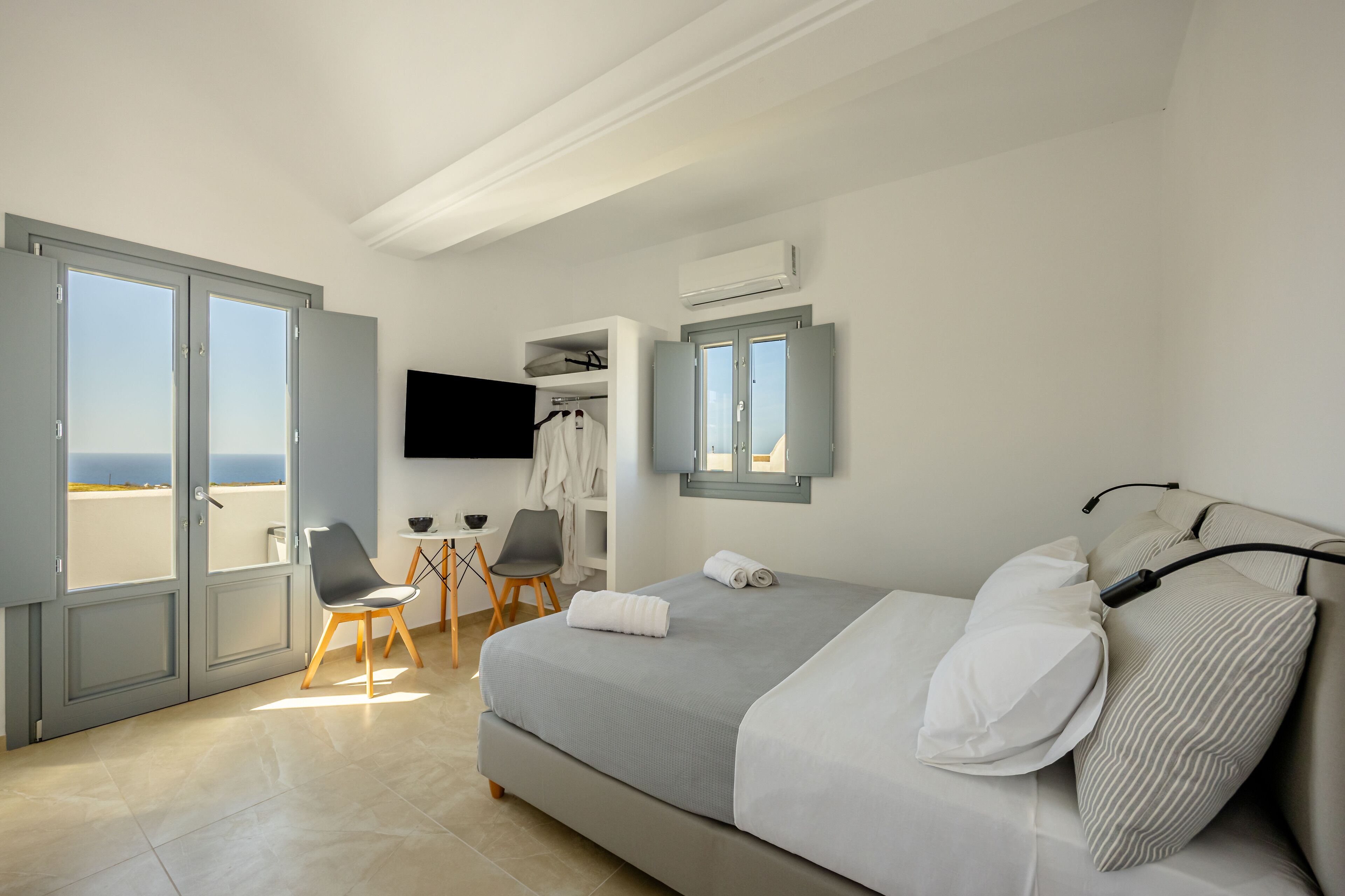 Photo - Nastram Suites Oia