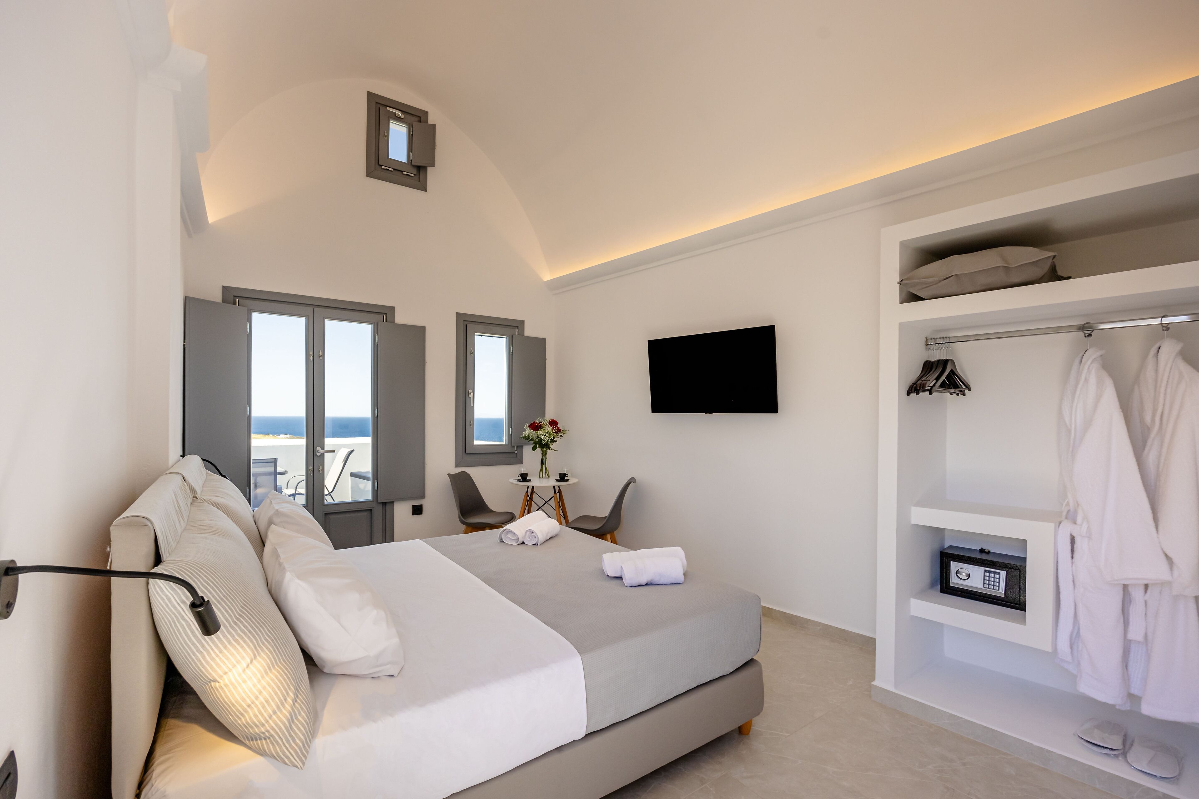 Photo - Nastram Suites Oia