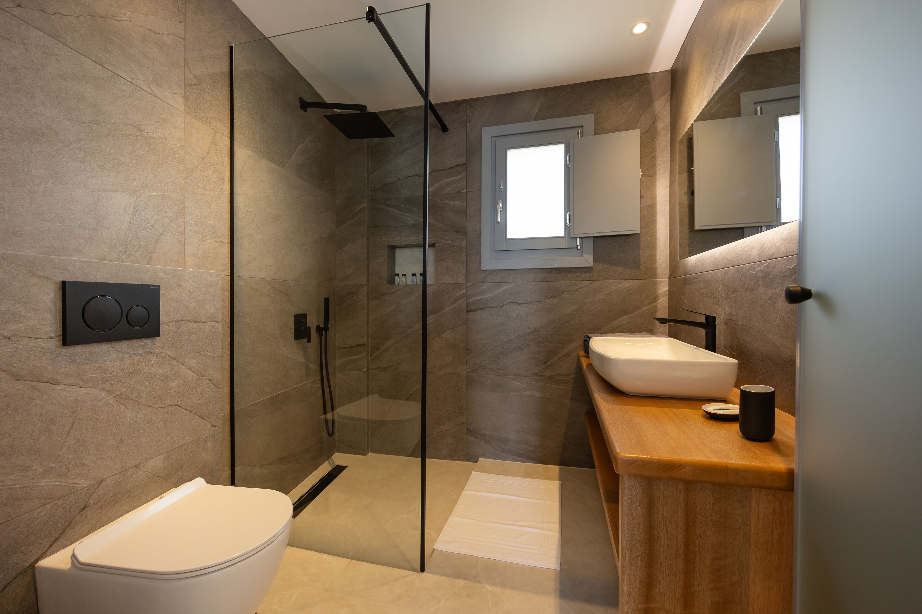 Photo - Nastram Suites Oia