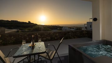 Dobbeltrom – deluxe, spabadekar, sjøutsikt | Utsikt mot vann