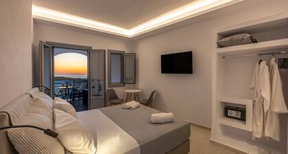 Nastram Suites Oia
