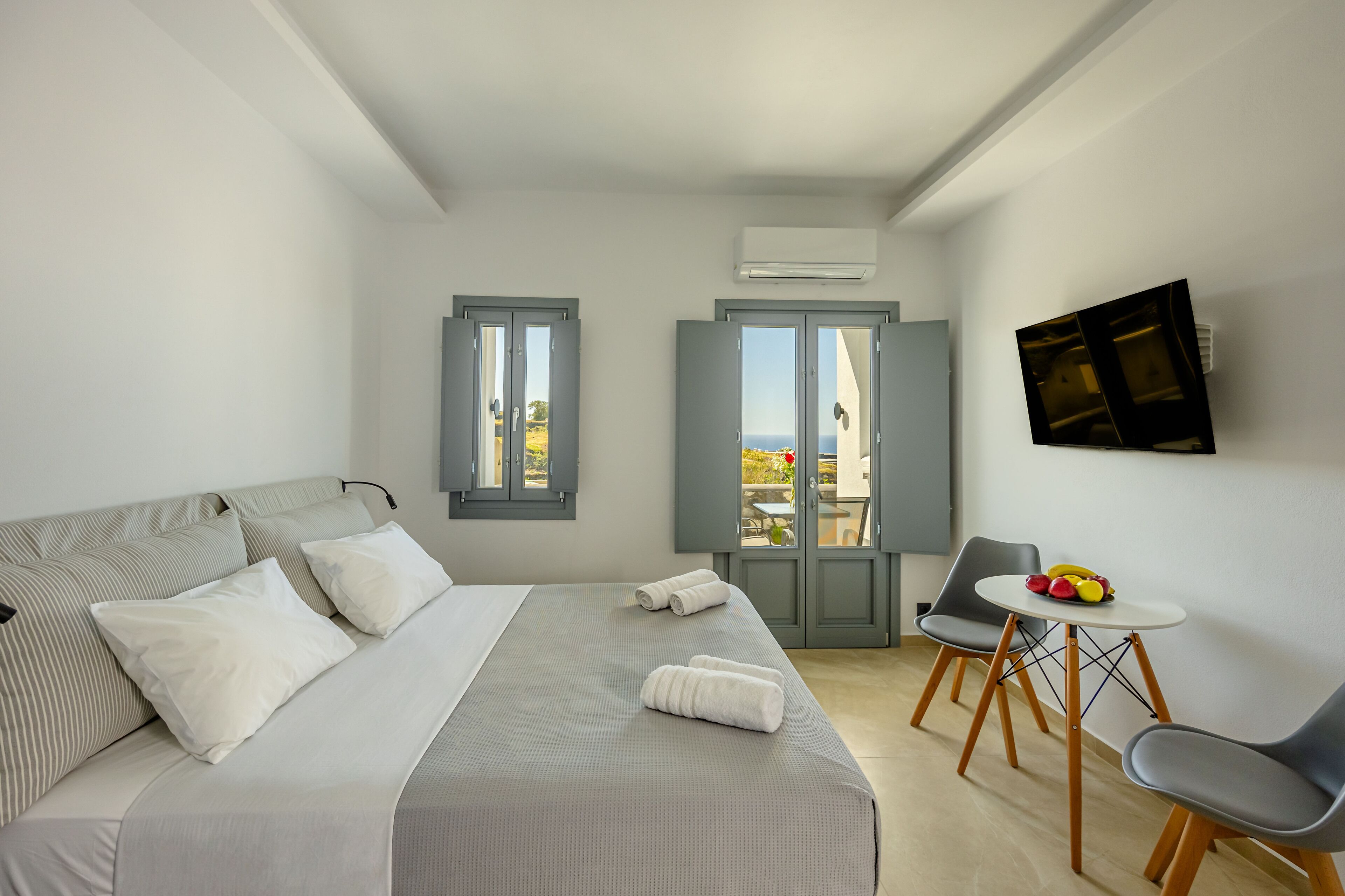 Photo - Nastram Suites Oia