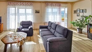Living area - Amazing apartment in Grizane with WiFi (Grizane)