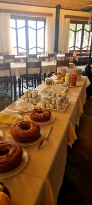 Daily buffet breakfast (BRL 39 per person)