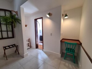 Interior - Itacoatiara - Apartment with Breakfast Next to the Beach (Itacoatiara Niterói)