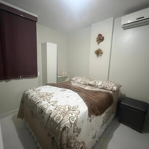 1 غرفة نوم ومكواة/لوح كي وواي فاي مجانًا وملاءات أسرّة